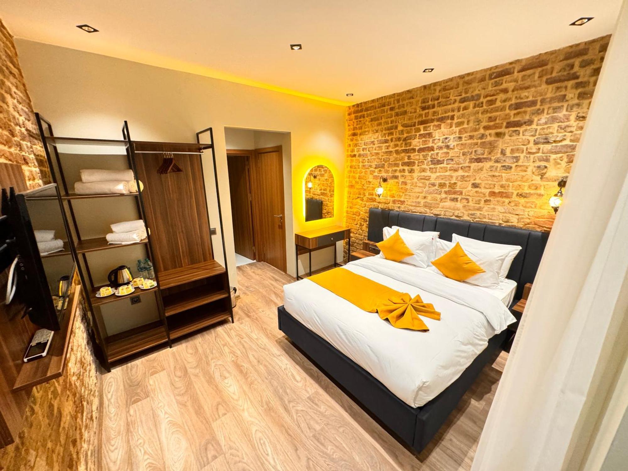 Galata Calm Tale Otel